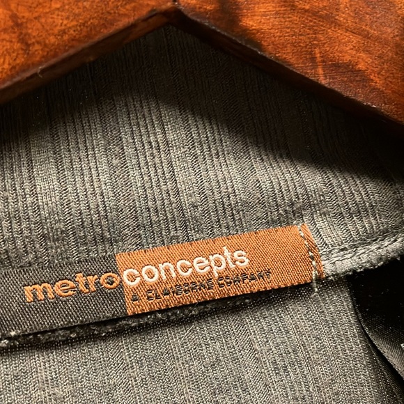 Metro Concepts Partial Turtleneck Men’s Shirt, Athletic Fit - Picture 3 of 5